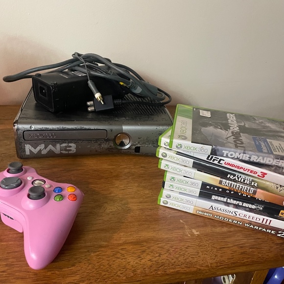 Xbox 360 with games